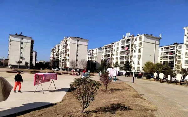 被镇政府欠债十年后,江西一企业家被查出癌症晚期,独子夭折